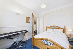 Photo 30- click for photo gallery